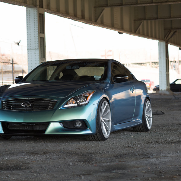 Custom Painted Infiniti G37 with Aftermarket HED Headlights - Photo by Vossen