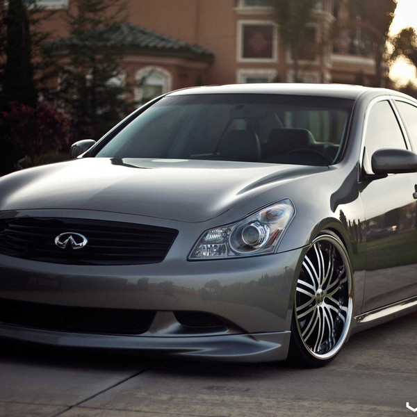 Black Billet Grille on Gray Metallic Infiniti G37 - Photo by Vossen