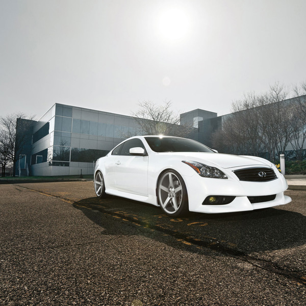 White Infiniti G37 with Yellow LED Fog Lights - Photo by Vossen