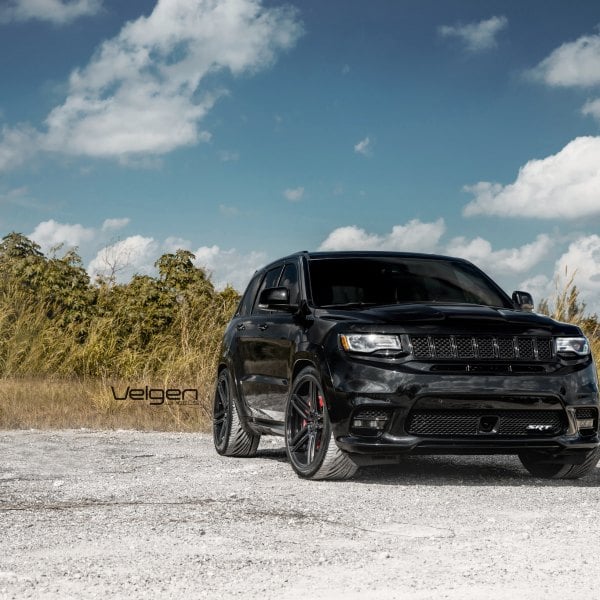 Custom 2017 Jeep Grand Cherokee | Images, Mods, Photos, Upgrades ...