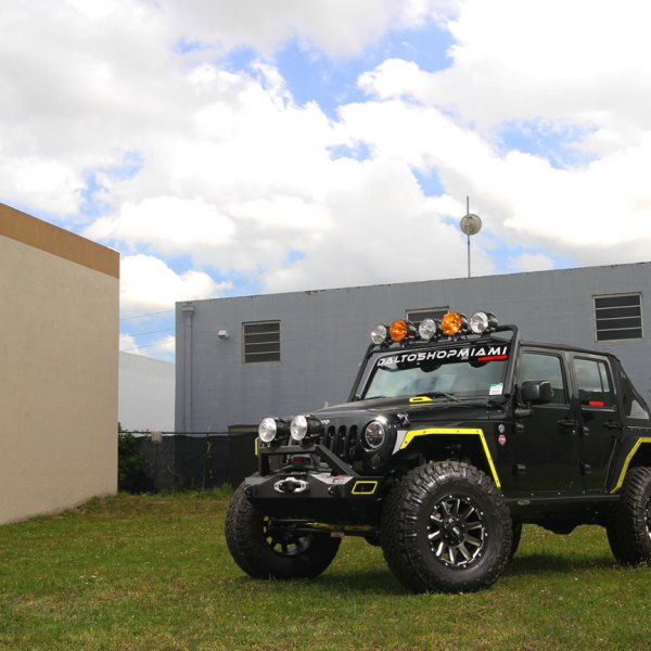 JK Wrangler Off-road King on Tough Wheels - Photo by Grid Off-road