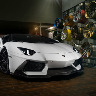 Black Top Aventador in a Wheels Boutique - Photo by ADV.1