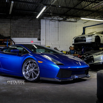 Blue Lamborghini Gallardo with Carbon Fiber Front Lip - Photo by Strasse Forged