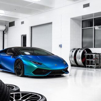 Real Eye- Candy Bespoke Chameleon Lamborghini Huracan