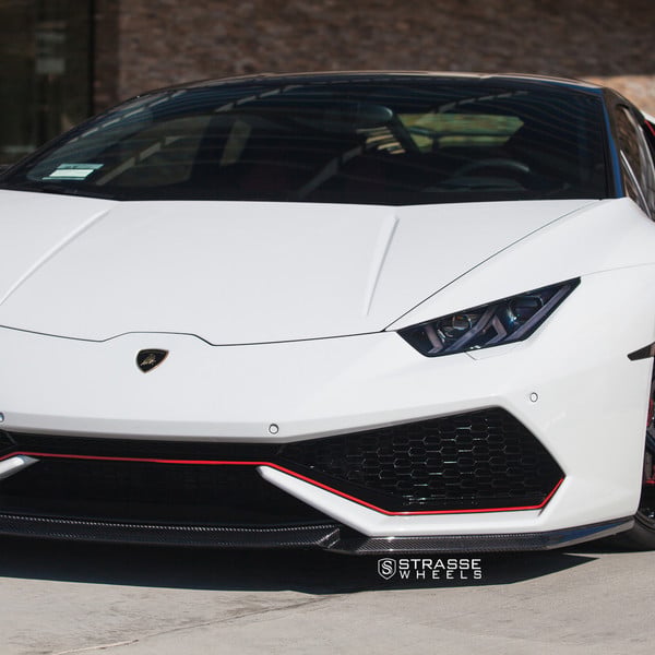 White Lamborghini Huracan with Carbon Fiber Front Lip - Photo by Strasse Forged