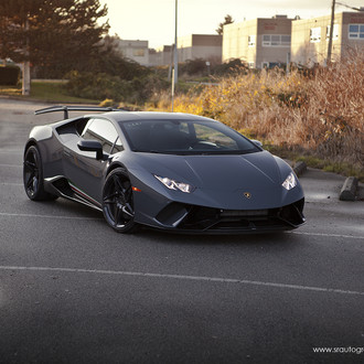 Black Widow: Customized Lamborghini Huracan