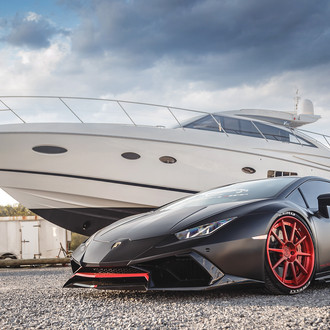 Black and Red: Lamborghini Huracan Showing Off Red Forged Rennen Wheels