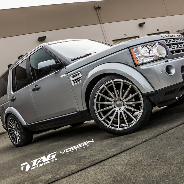 Silver Land Rover LR4 with Custom Chrome Grille - Photo by Vossen