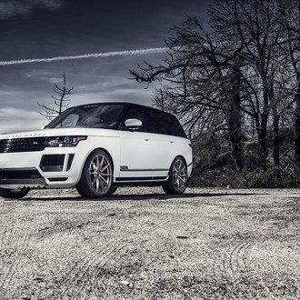 Two Tone Aftermarket Range Rover Reworked with Add-ons