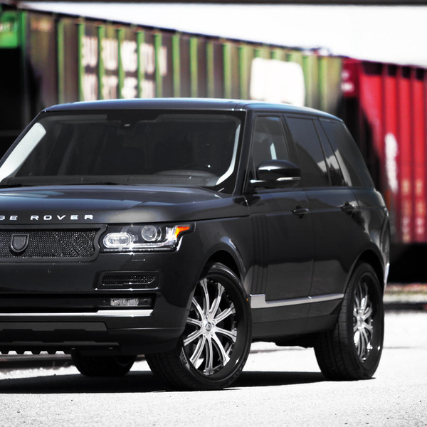 Range Rover Land Rover on Custom LF Lexani Rims - Photo by Lexani