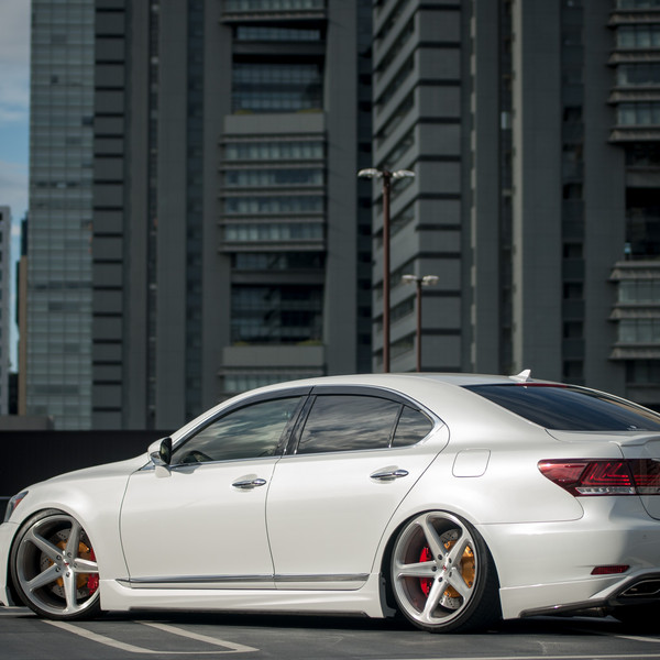 Custom White Pearl Lexus LS - Photo by Vossen