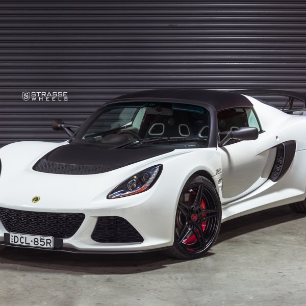 White Lotus Exige with Aftermarket Body Kit - Photo by Strasse Forged