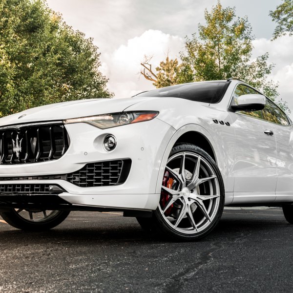 White Maserati Levante with Aftermarket Front Bumper - Photo by Rohana Wheels