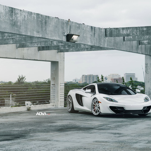 Carbon Fiber Front Lip on White Mclaren 12C - Photo by ADV.1