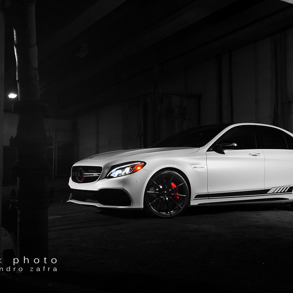 Blacked Out Mesh Grille on White Mercedes C Class - Photo by zandbox