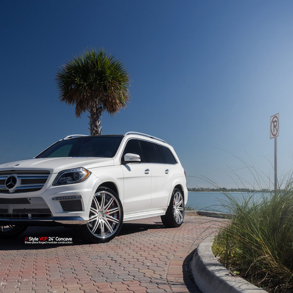 Chrome Front Lip on White Mercedes GL Class - Photo by Vellano