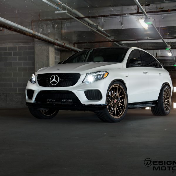 White Mercedes GLE with Blacked Out Mesh Grille - Photo by Vossen
