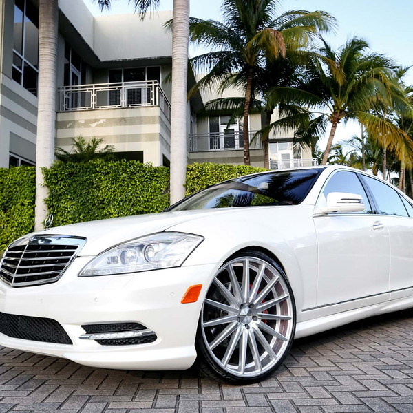 Crystal Clear LED Headlights on White Mercedes S Class - Photo by Vossen