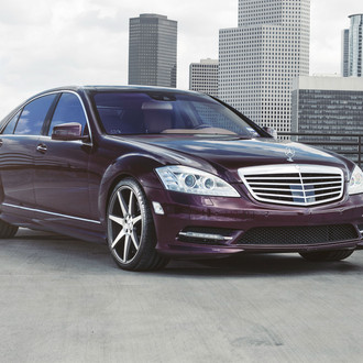 Eye-Catching Burgundy Mercedes S550 Fitted With Classy Vossen Rims