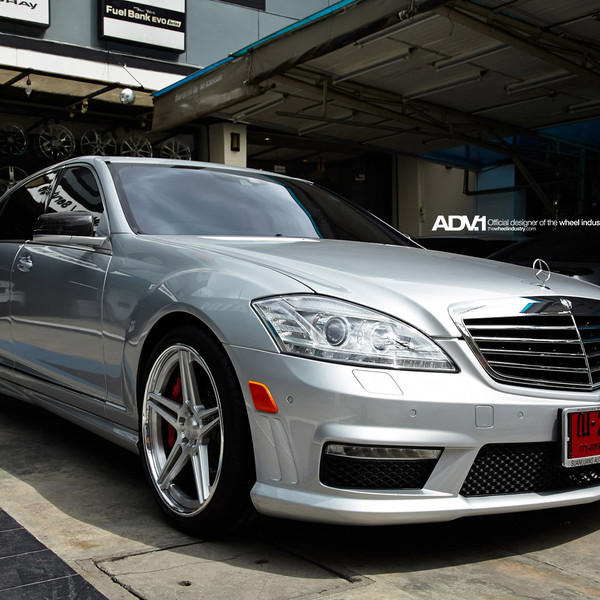 Silver Mercedes S Class with Chrome Grille - Photo by ADV.1