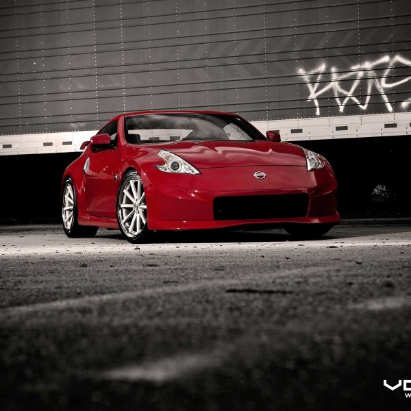 Aftermarket Front Lip on Red Nissan 370Z - Photo by Vossen