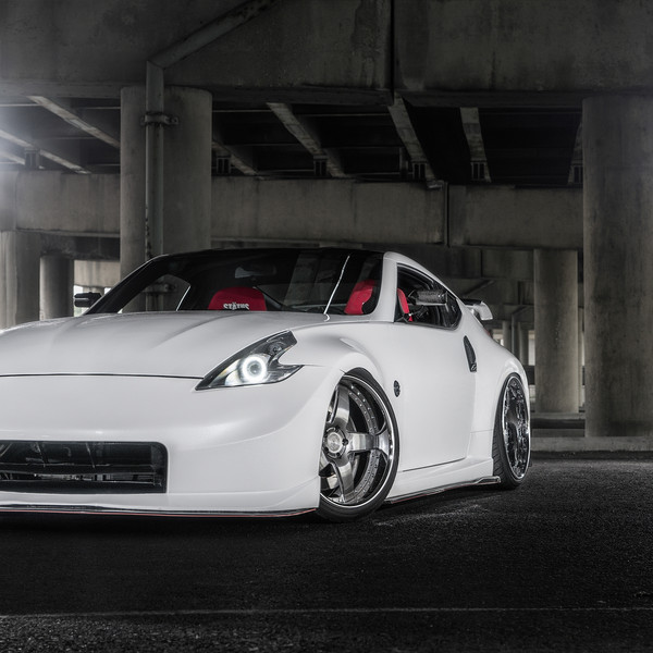 Slammed Nissan 370z Nismo - Photo by Avant Garde