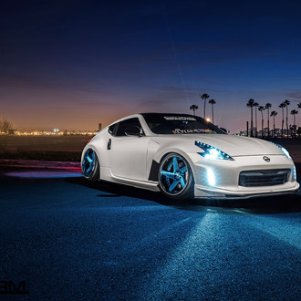 Nissan 370z on Air Bags and Blue Avant Garde Rims