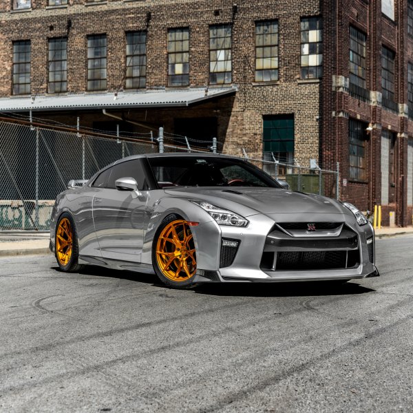 Silver Nissan GT-R with Crystal Clear Headlights - Photo by Rohana Wheels