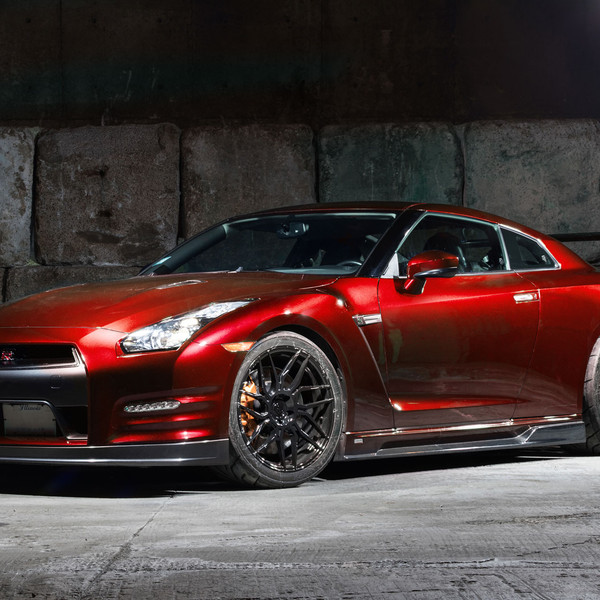 Gloss Black Rohana Rims on Red Nissan GT-R - Photo by Rohana