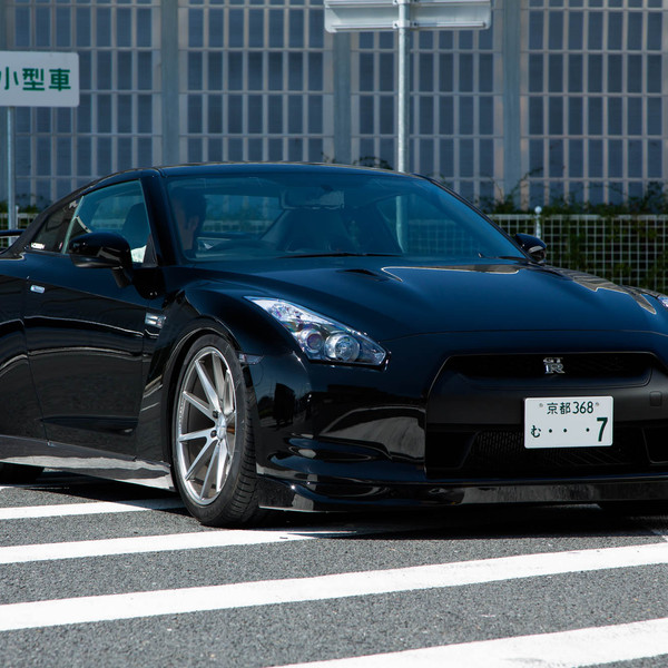 Gloss Black Nissan GT-R with Custom Hood - Photo by Vossen