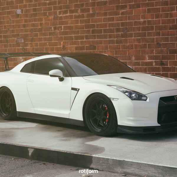 White Nissan GT-R with Custom Body Kit - Photo by Rotiform