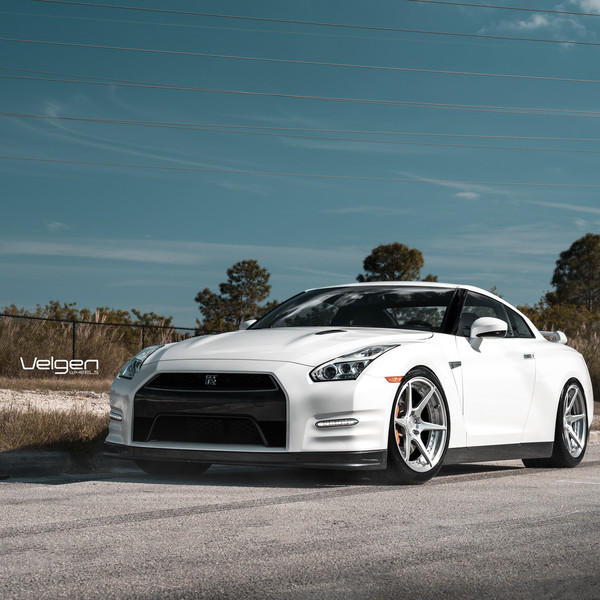 White Nissan GT-R with Custom Vented Hood - Photo by Velgen