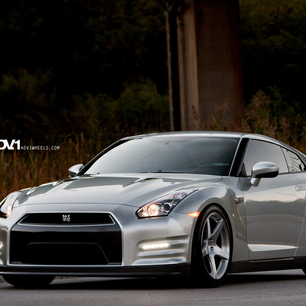 Silver Nissan GT-R with Custom Hood - Photo by ADV.1