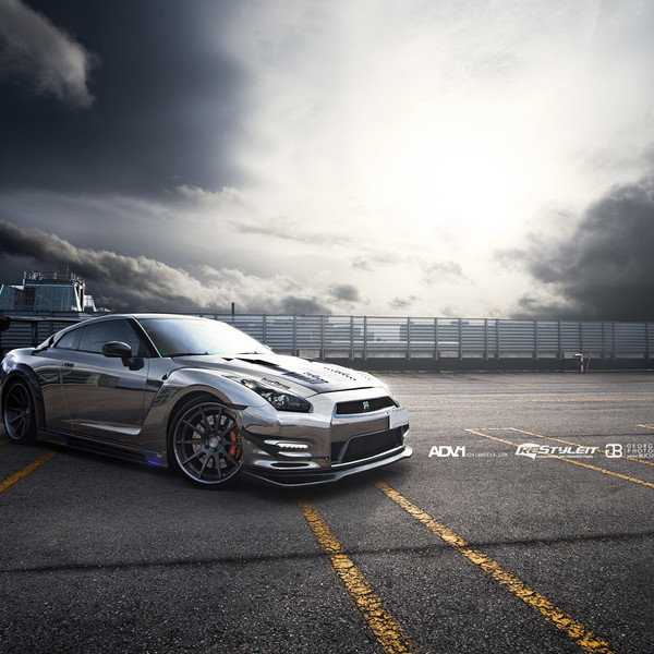 Custom Stanced Silver Metallic Nissan GT-R - Photo by ADV.1