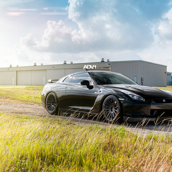 Black Nissan GT-R with Custom Body Kit - Photo by ADV.1