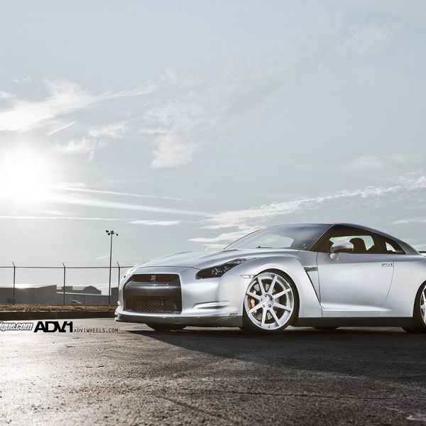 Silver Nissan GT-R with Dark Smoke Headlights - Photo by ADV.1