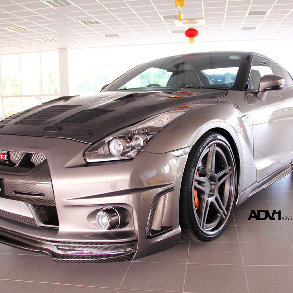 Carbon Fiber Hood on Custom Nissan GT-R - Photo by ADV.1
