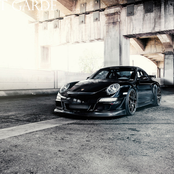 Crystal Clear Headlights on Black Porsche 911 - Photo by Avant Garde Wheels