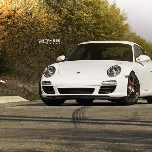 White Porsche 911 with Aftermarket Front Bumper - Photo by Strasse Forged
