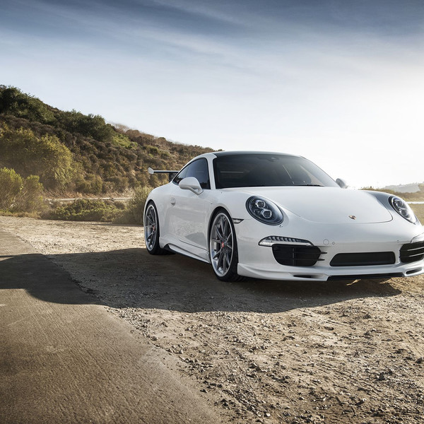 Dark Smoke Halo Headlights on White Porsche 911 - Photo by Vorstiner