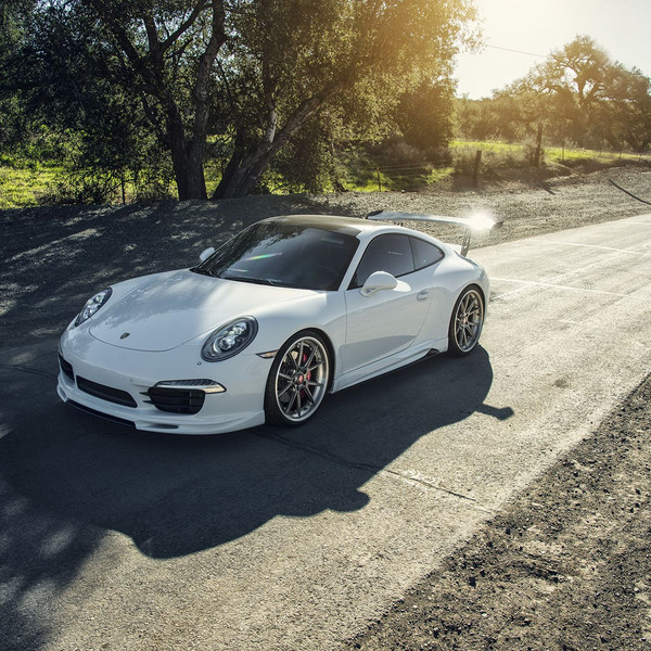 Aftermarket Front Bumper on White Porsche 911 - Photo by Vorstiner