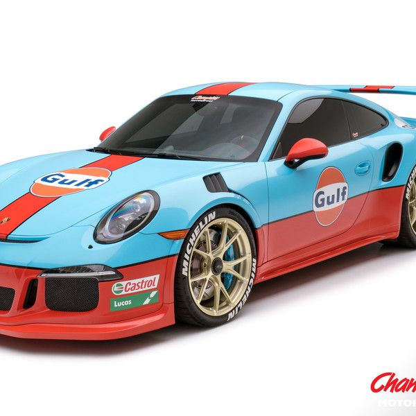 Custom Painted Porsche 911 with Michelin Tires - Photo by Vossen