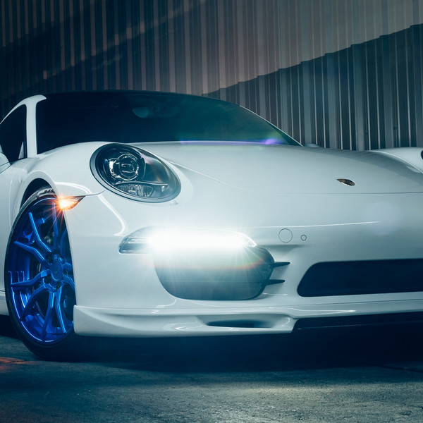 Porsche 911 with White LED Fog Lights - Photo by Niche