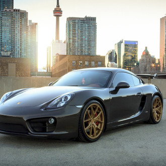 Track Day Warrior Porsche Cayman in Toronto - Photo by Avant Garde