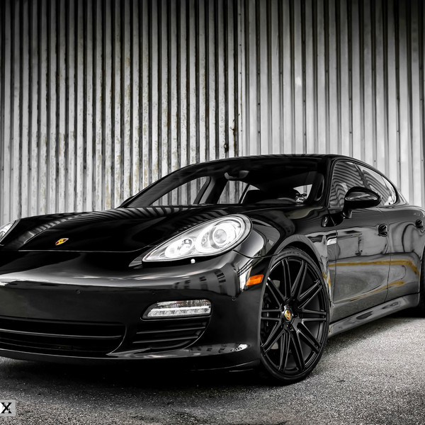 Black Panamera on Milan Matte Black Wheels - Photo by XO Luxury