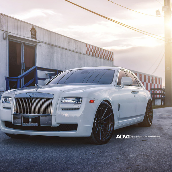 Chrome Billet Grille on White Rolls Royce Ghost - Photo by ADV.1