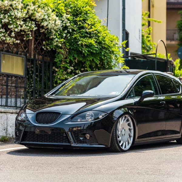 Seat Leon with Blacked Out Grille - Photo by Vossen