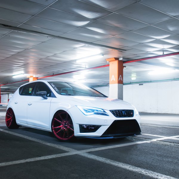 Front Bumper with Fog Lights on White Seat Leon - Photo by JR Wheels
