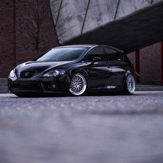 Hellaflush Black Seat Leon on Silver Machined JR Wheels