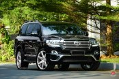 Black Toyota Land Cruiser Offers Plenty of Luxury and Features